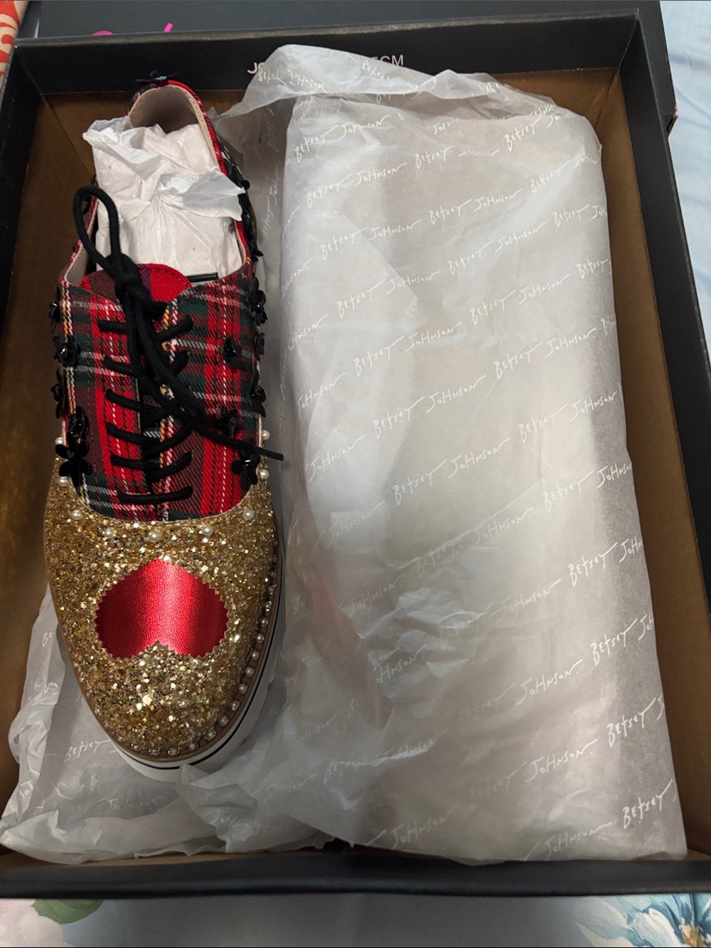NIB Betsey Johnson Gold Glitter Lace-Up Oxford Shoes - Picture 8 of 10